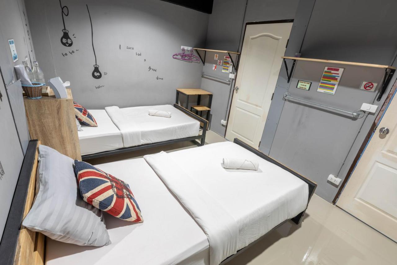 Hostel La Belle Nuit House Chiang Mai Zewnętrze zdjęcie