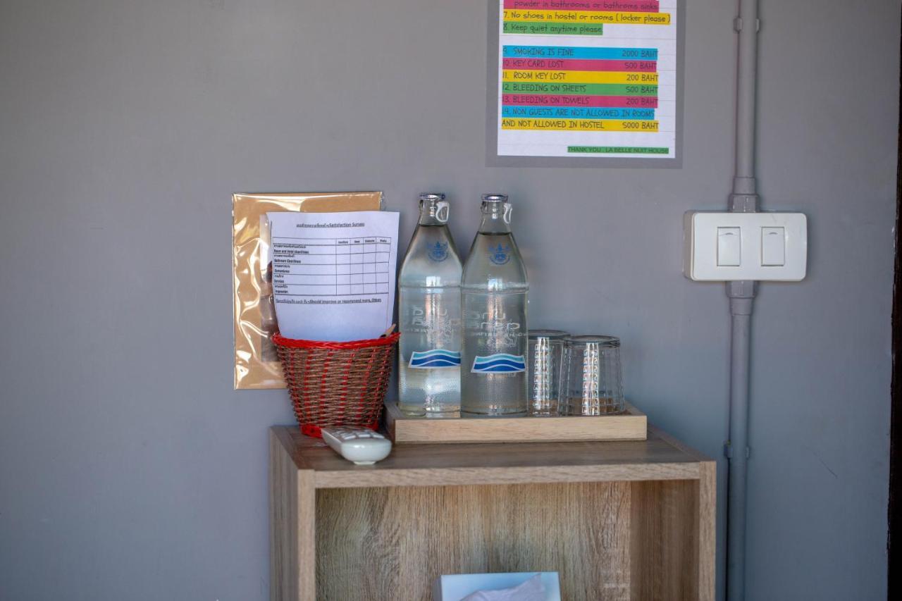 Hostel La Belle Nuit House Chiang Mai Zewnętrze zdjęcie