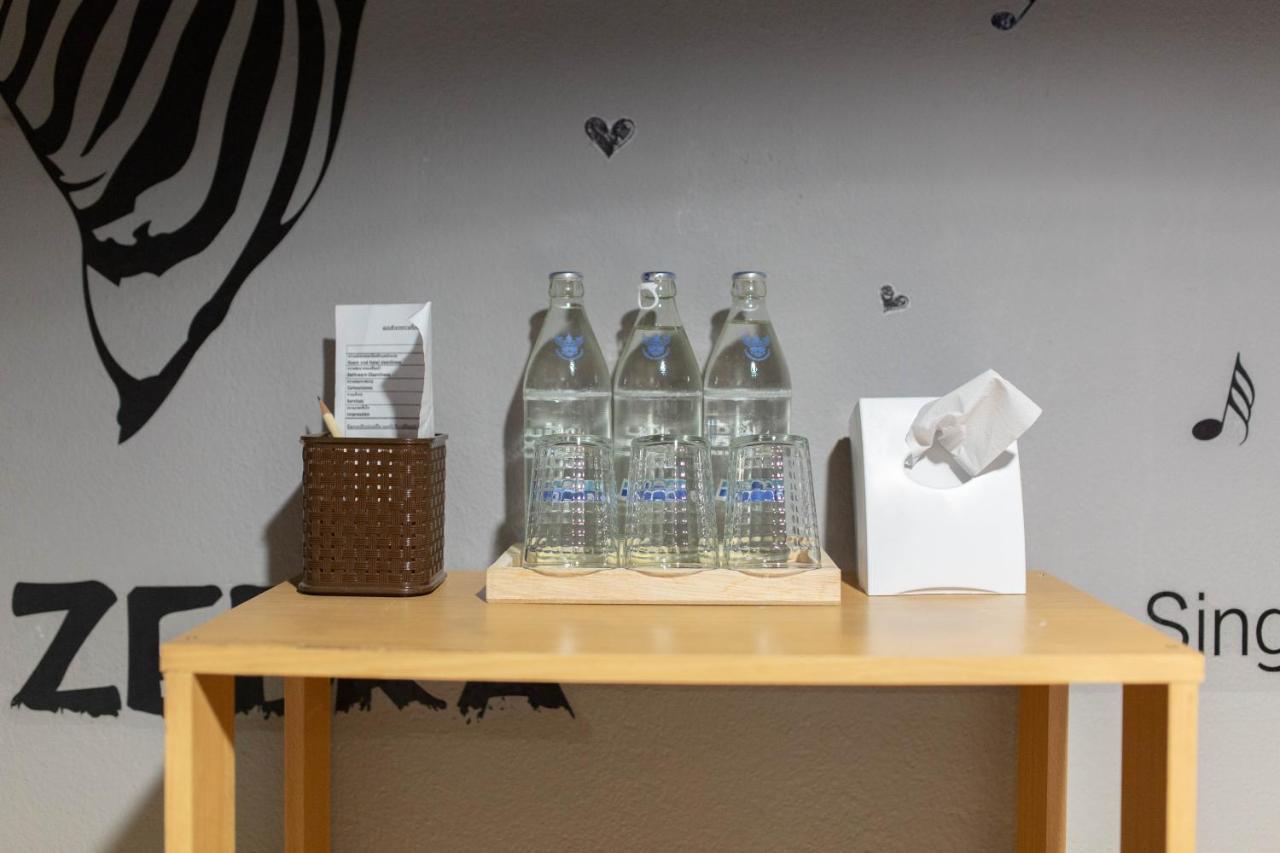 Hostel La Belle Nuit House Chiang Mai Zewnętrze zdjęcie
