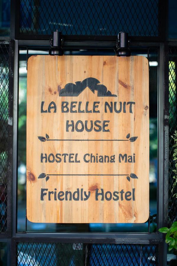 Hostel La Belle Nuit House Chiang Mai Zewnętrze zdjęcie