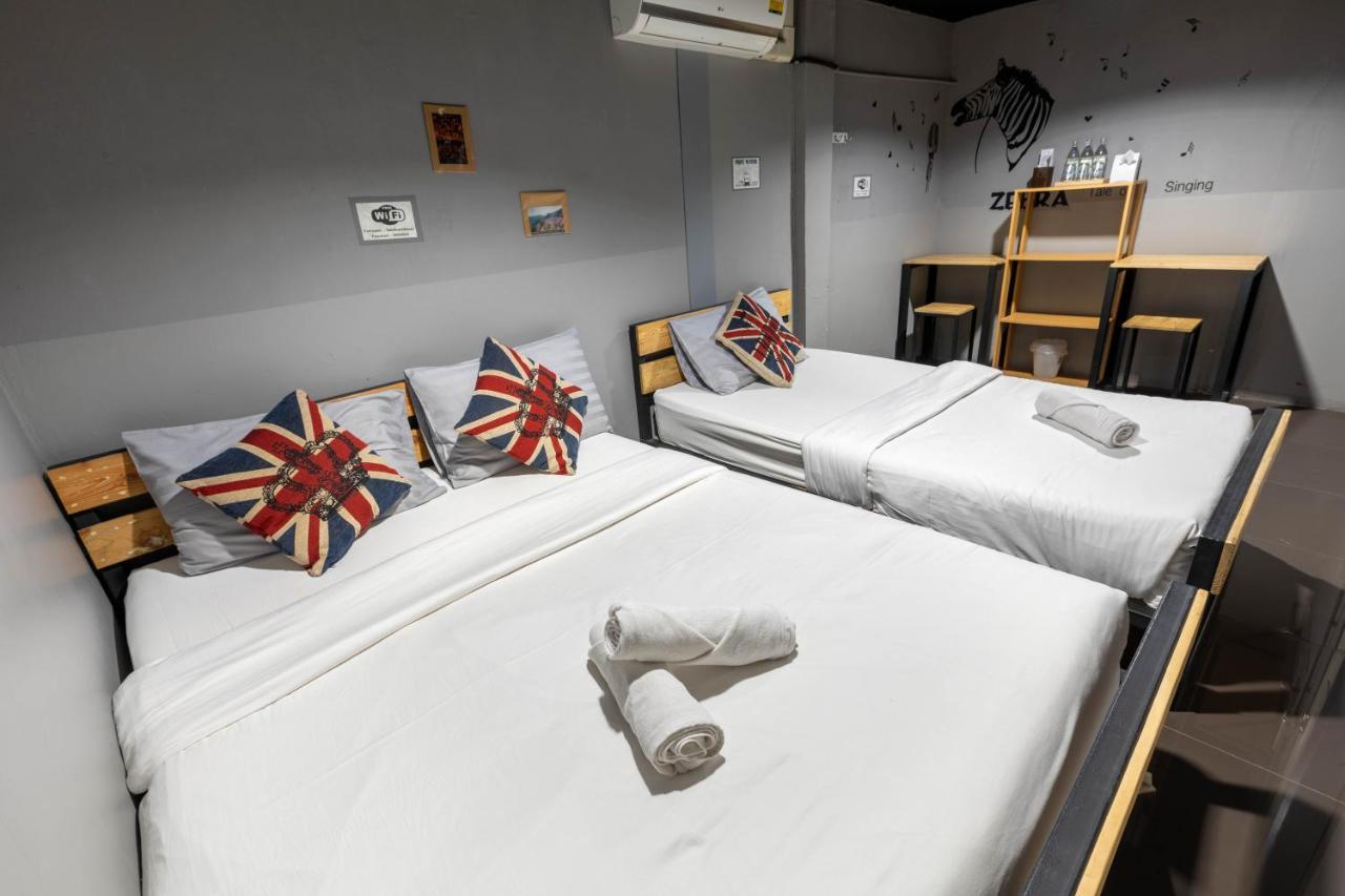 Hostel La Belle Nuit House Chiang Mai Zewnętrze zdjęcie