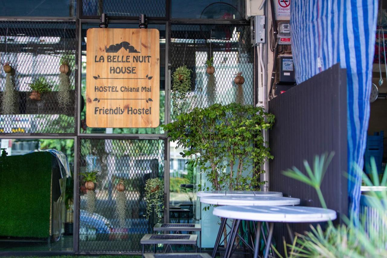 Hostel La Belle Nuit House Chiang Mai Zewnętrze zdjęcie