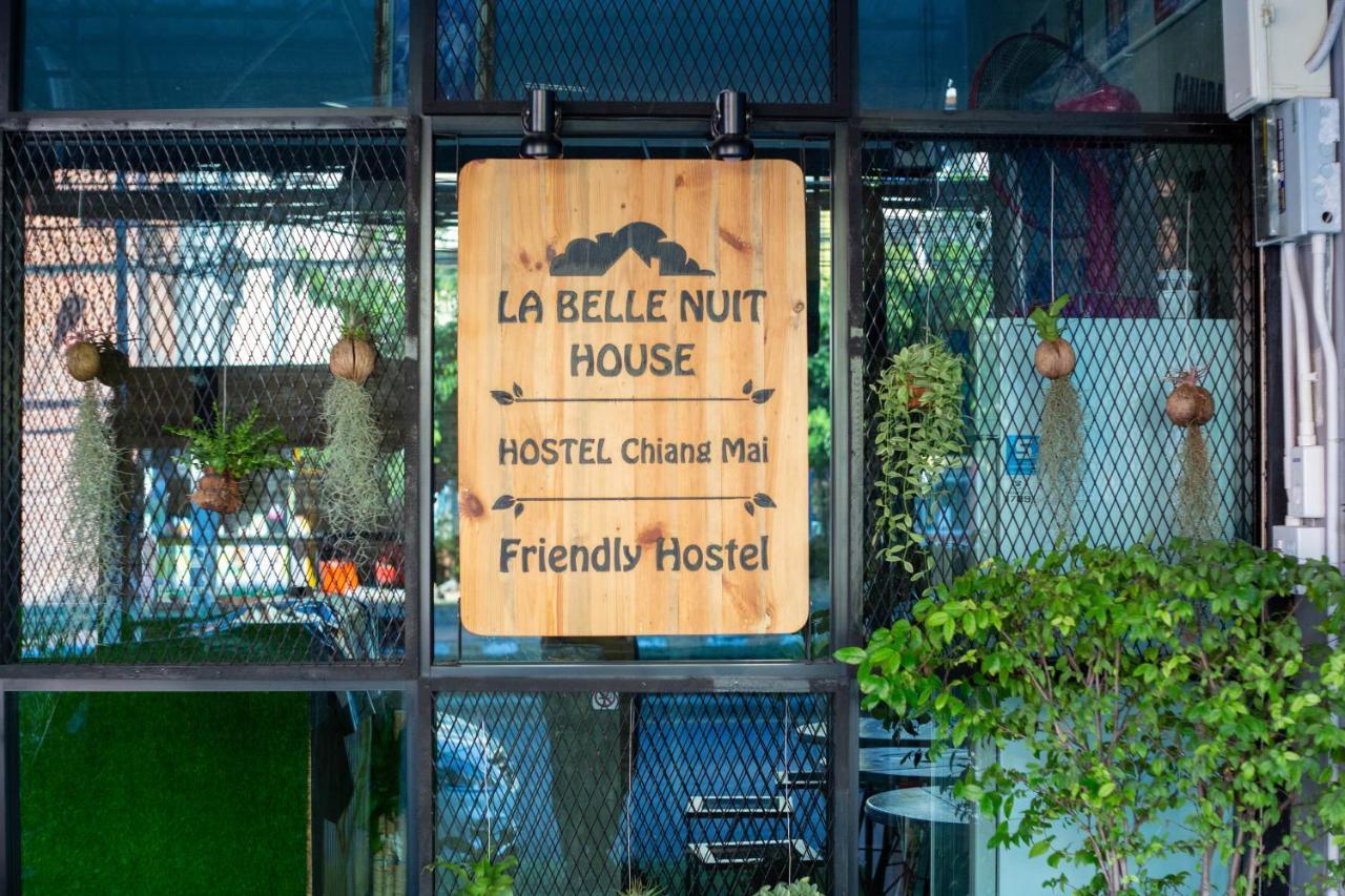 Hostel La Belle Nuit House Chiang Mai Zewnętrze zdjęcie