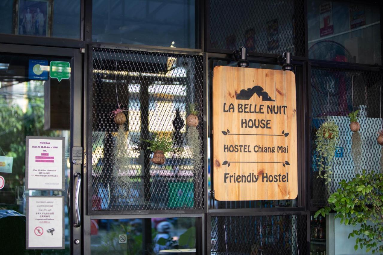 Hostel La Belle Nuit House Chiang Mai Zewnętrze zdjęcie