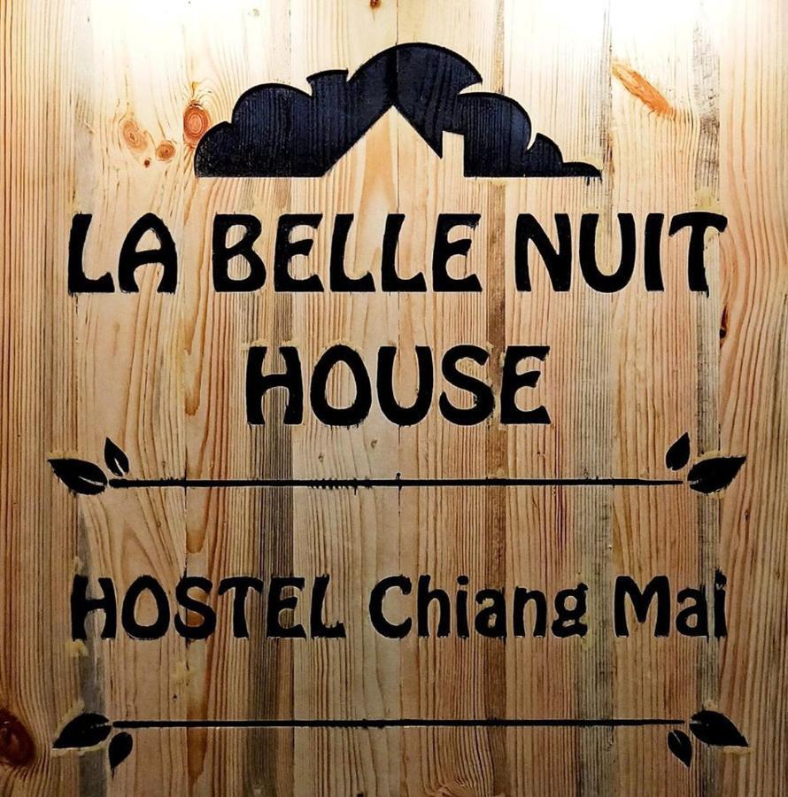 Hostel La Belle Nuit House Chiang Mai Zewnętrze zdjęcie