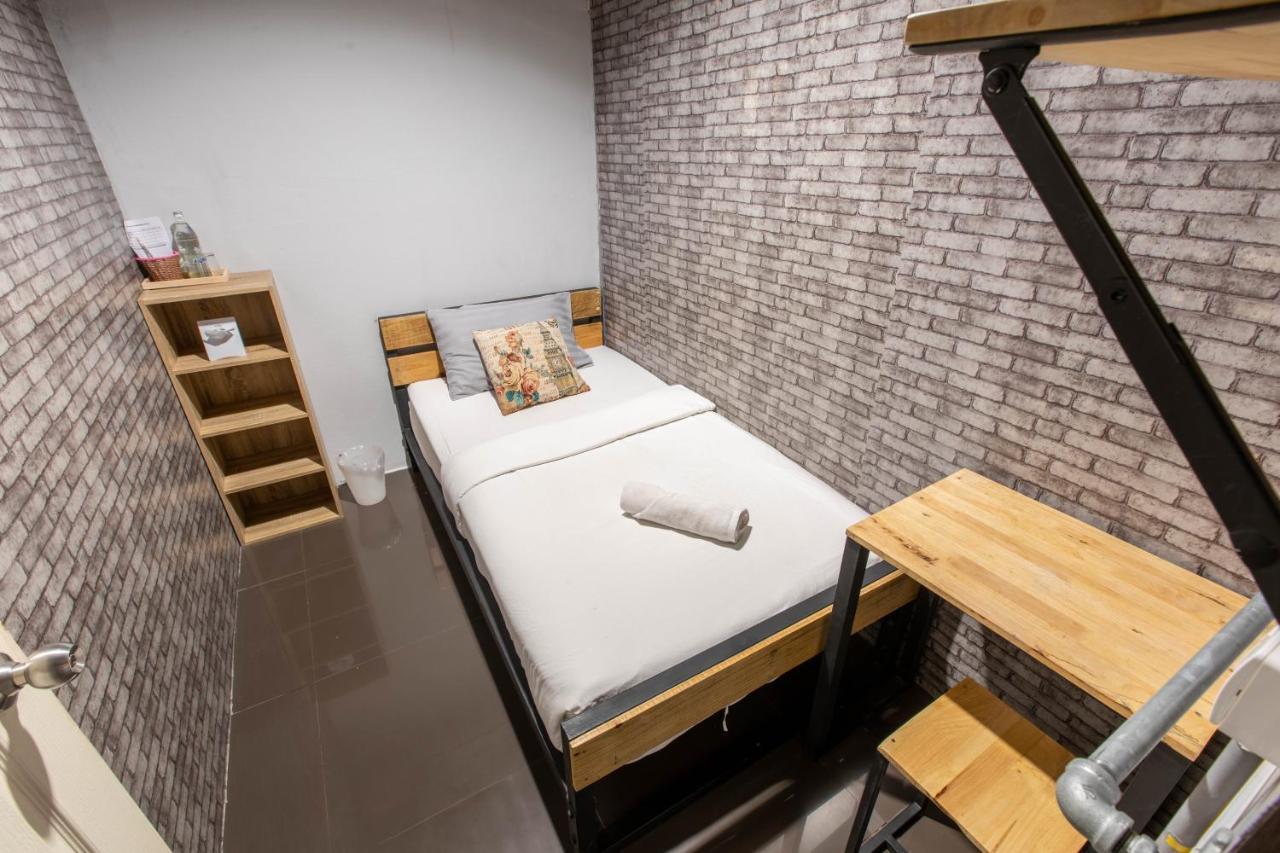 Hostel La Belle Nuit House Chiang Mai Zewnętrze zdjęcie