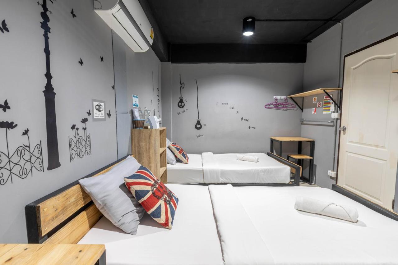 Hostel La Belle Nuit House Chiang Mai Zewnętrze zdjęcie